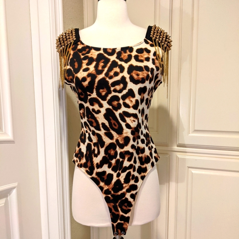Leopard body suit 🐆/ size L / Love Culture